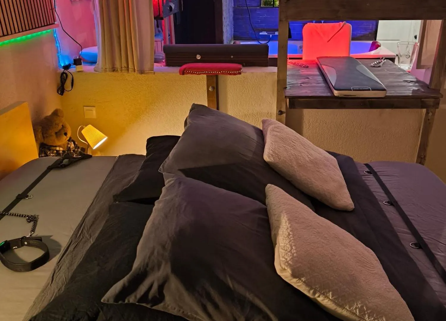 Love-Room Discret 40 M2 Bormes Les Mimosas Village Avec Terrasse 0*, Bormes-les-Mimosas