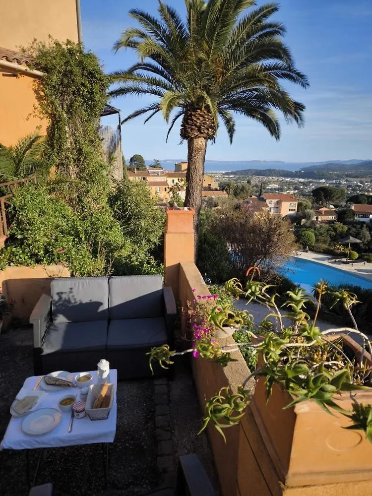 Love-Room Discret 40 M2 Bormes Les Mimosas Village Avec Terrasse Bormes-les-Mimosas